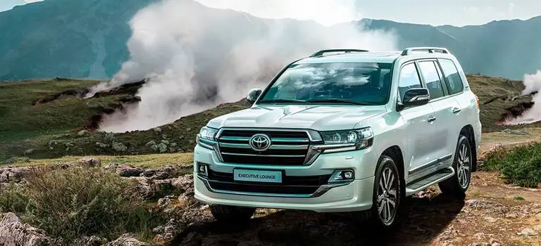 Toyota представила Toyota Land Cruiser 200 Executive Lounge