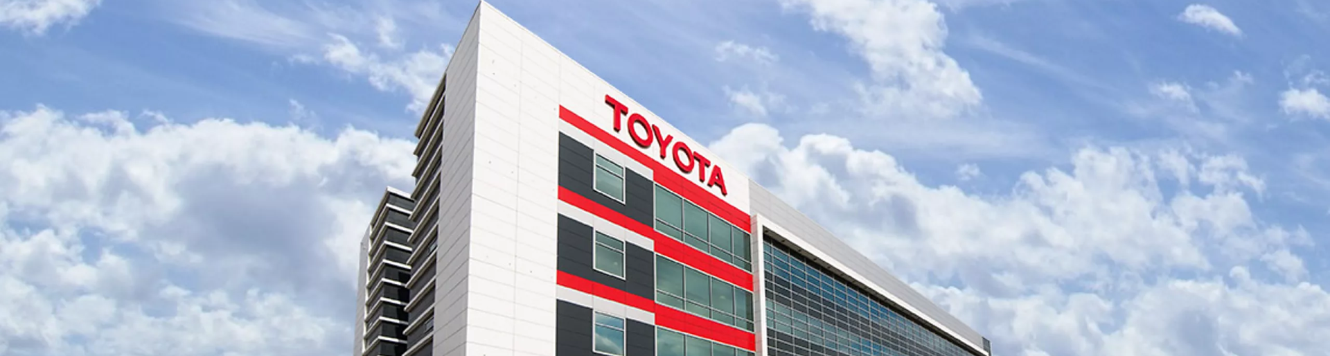 Изображение на странице TOYOTA ПОДВЕЛА ИТОГИ ПРОДАЖ В РОССИИ ЗА 2021 ГОД Тойота Центр Казань